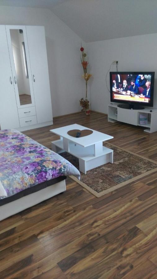 Stan Na Dan Gornji Milanovac-Centar-Nova Gradnja 아파트 외부 사진